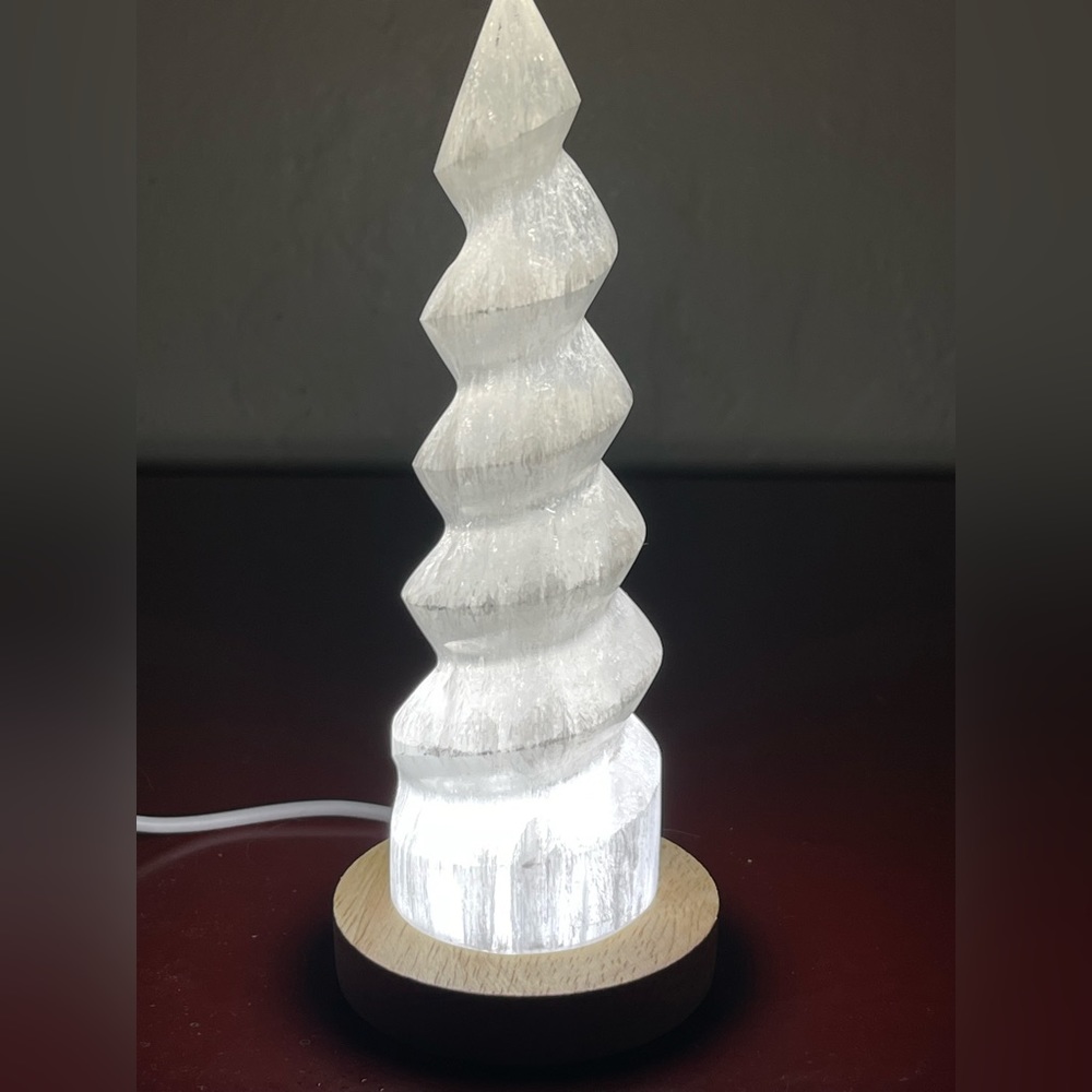 Genuine Selenite tower light - Picture 10 of 15